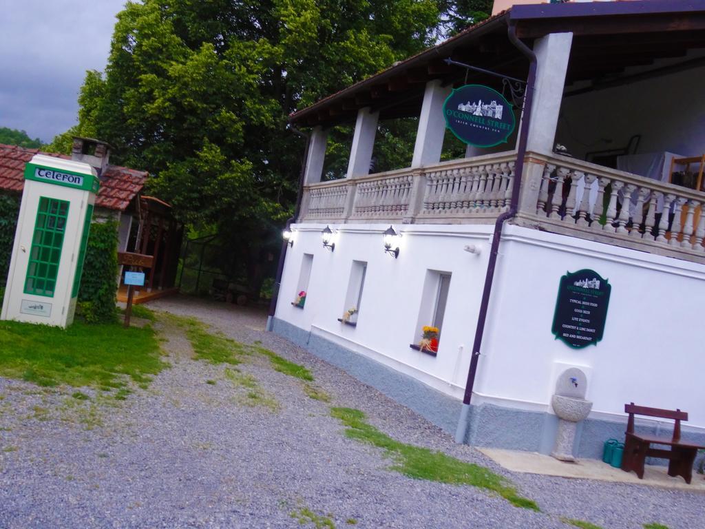 Bed and Breakfast La Celestina Piana Crixia Exterior foto